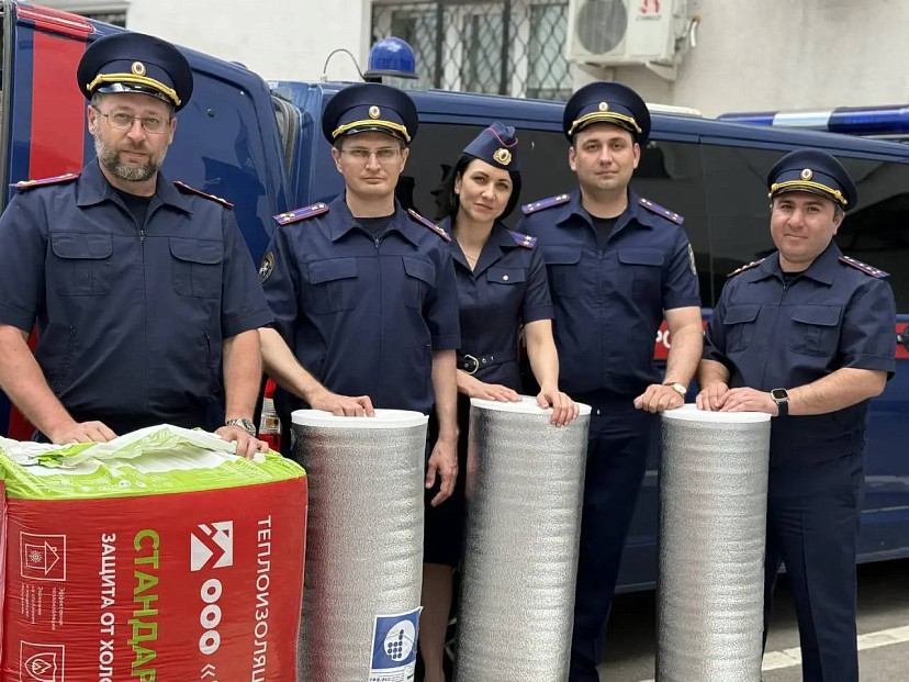 Саратовские следователи отправили на фронт стройматериалы и масксети